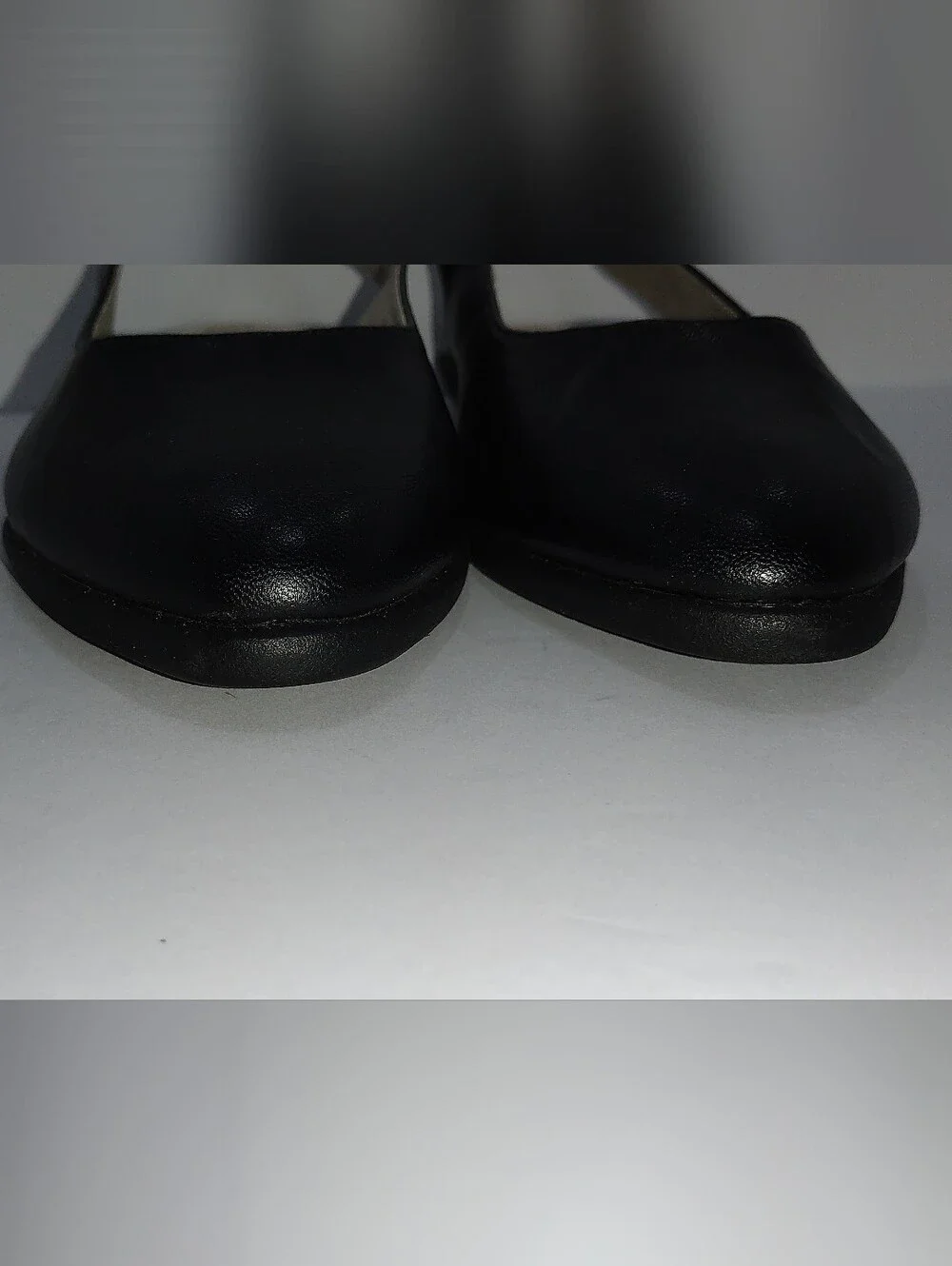 Cliffs by WHITE MOUNTAIN pre owned